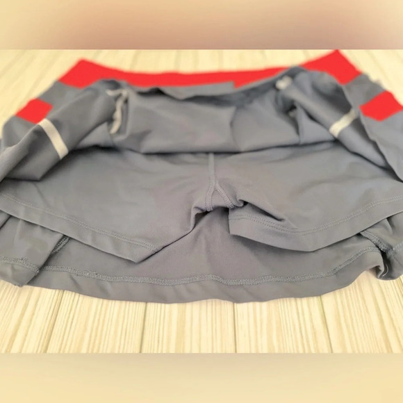 Nike Red and Black Women's Skort - Picture 5 of 5